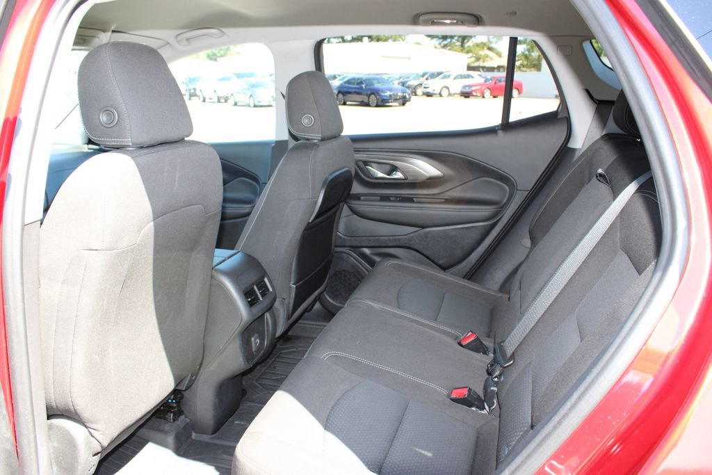 Used 2023 GMC Terrain SLE w/ Driver Convenience Package FWD image 10