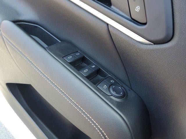 Used 2025 GMC Terrain Elevation AWD/4WD image 15