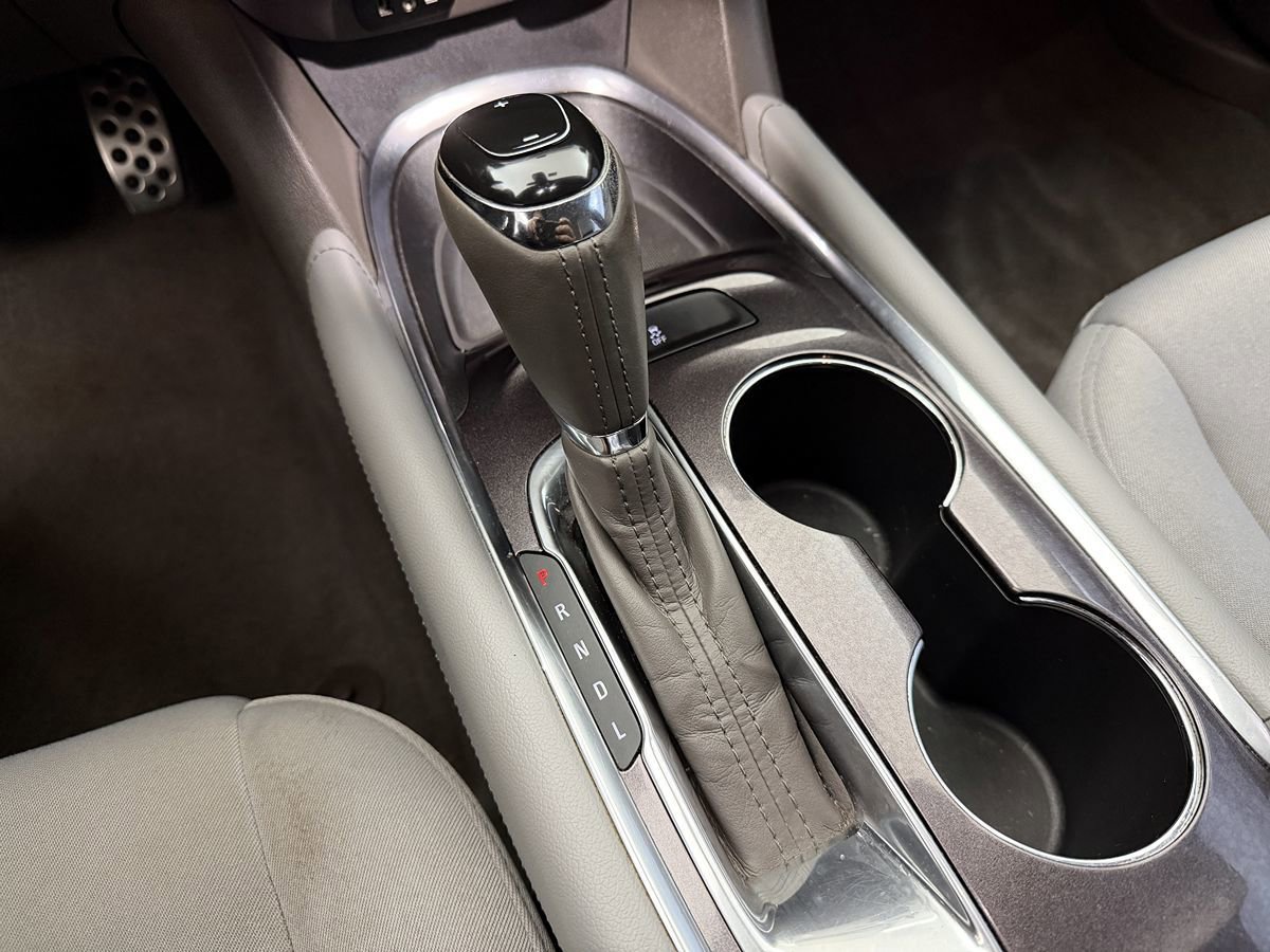 Used 2016 Chevrolet Malibu LT image 17
