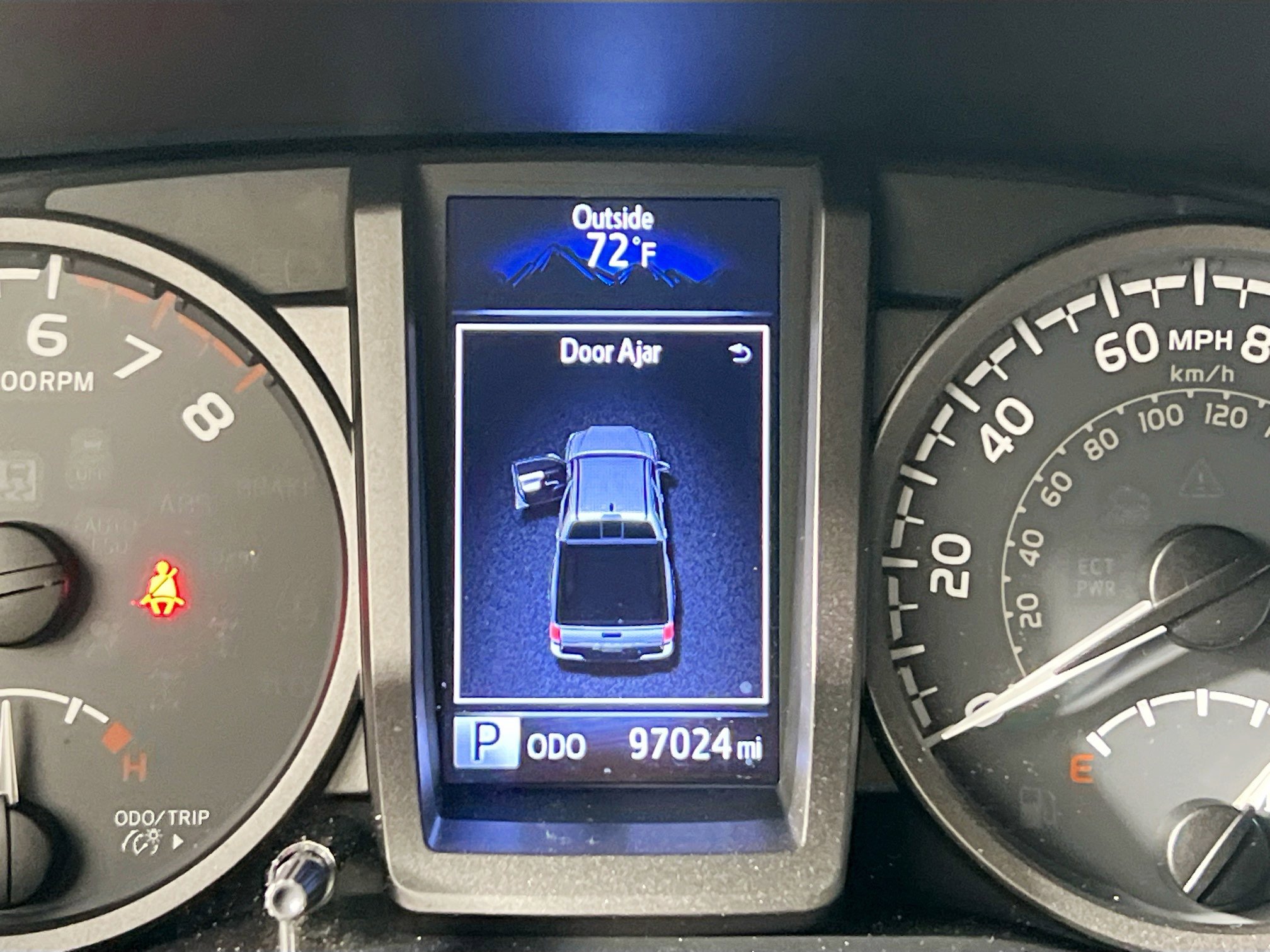 Used 2017 Toyota Tacoma TRD Sport w/ Tow Package (A/T) image 22