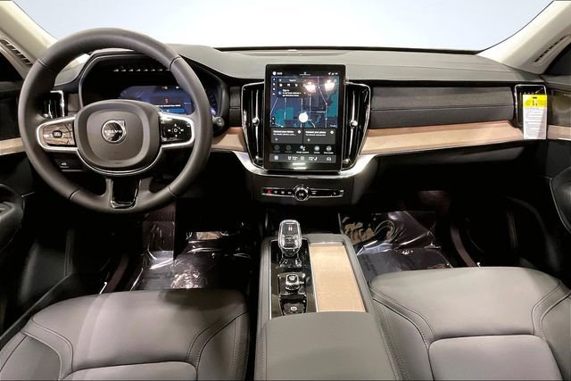 New 2026 Volvo XC90 B6 Plus w/ Protection Package Premier image 6