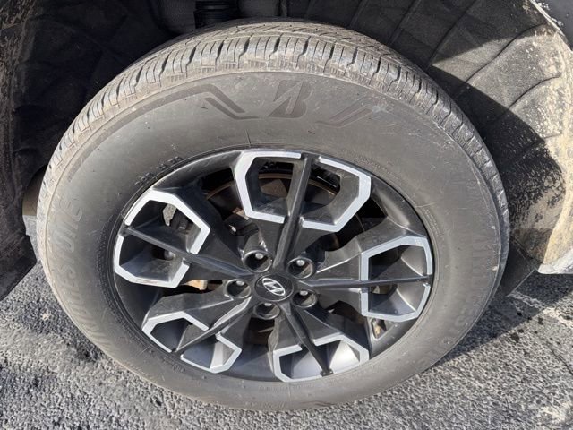 Used 2023 Hyundai Santa Cruz SEL image 15