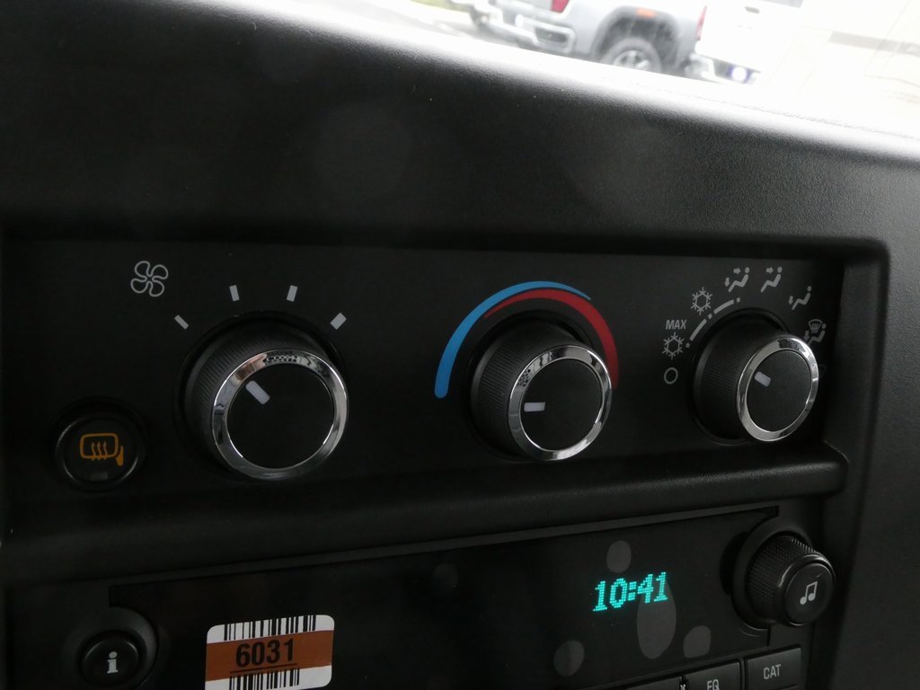 New 2025 GMC Savana 3500 w/ Driver Convenience Package image 18