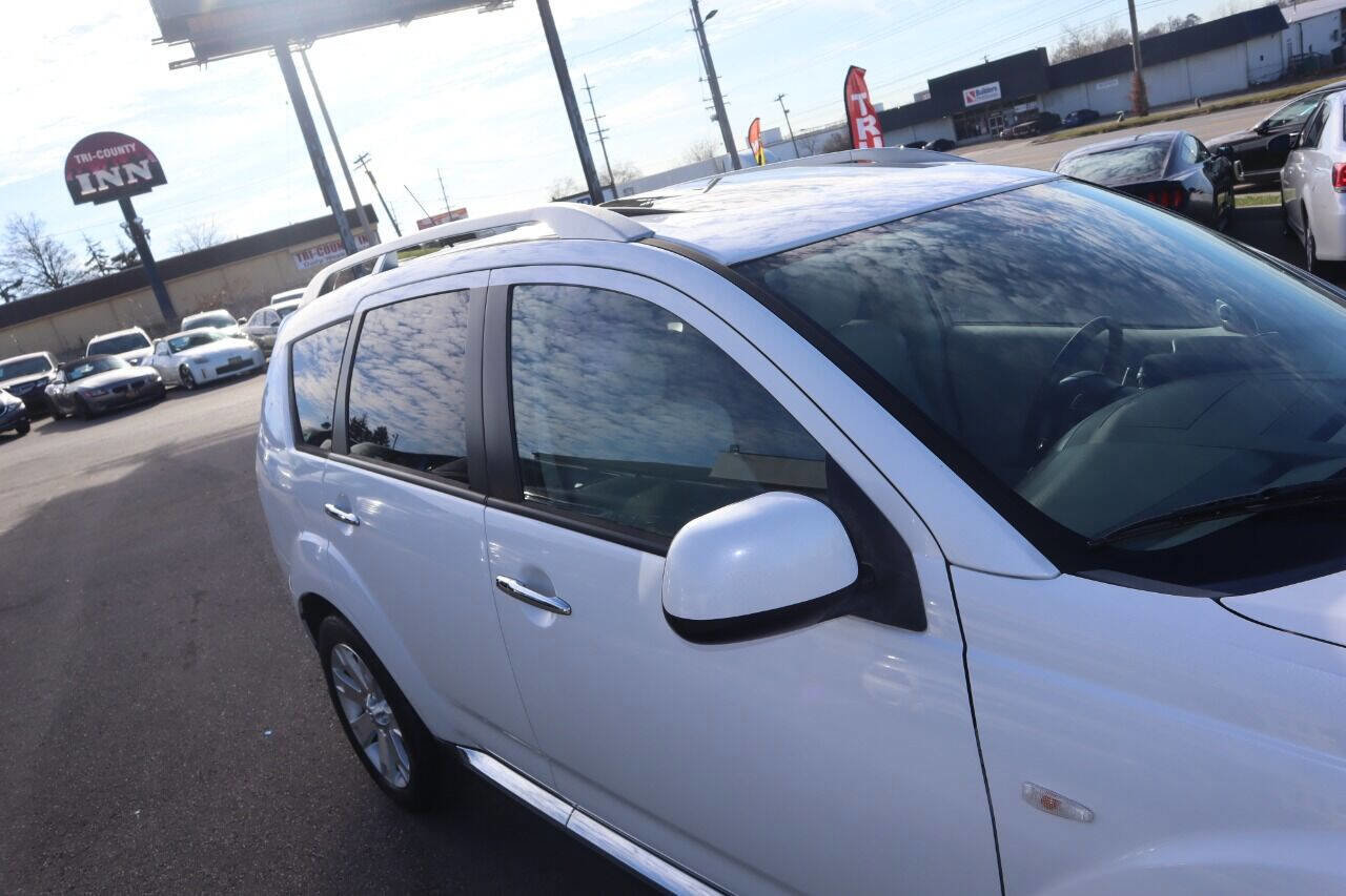 Used 2008 Mitsubishi Outlander SE image 45