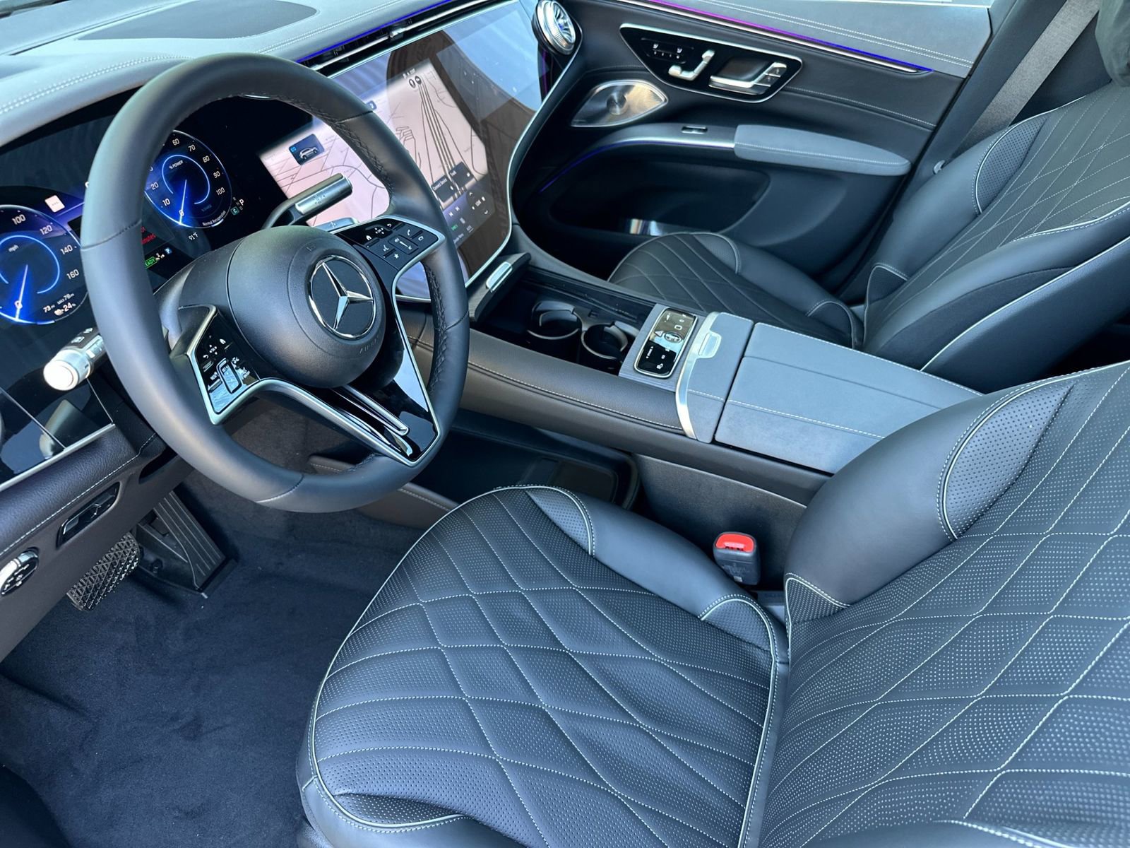 New 2026 Mercedes-Benz EQS 550 4MATIC SUV image 10