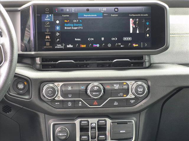 Used 2025 Jeep Gladiator Sport AWD/4WD image 13
