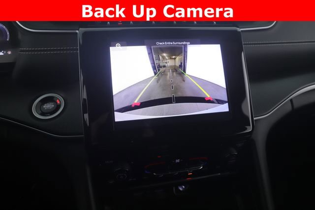 Used 2024 Jeep Grand Cherokee Laredo image 4