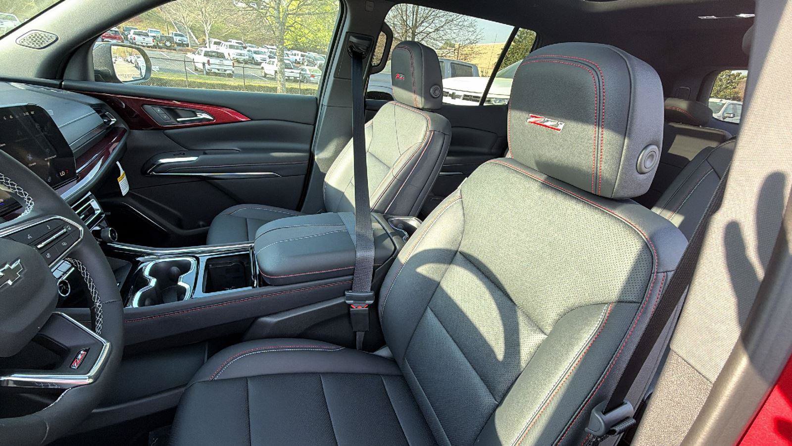 New 2026 Chevrolet Traverse Z71 w/ Enhanced Driving Package AWD/4WD image 14