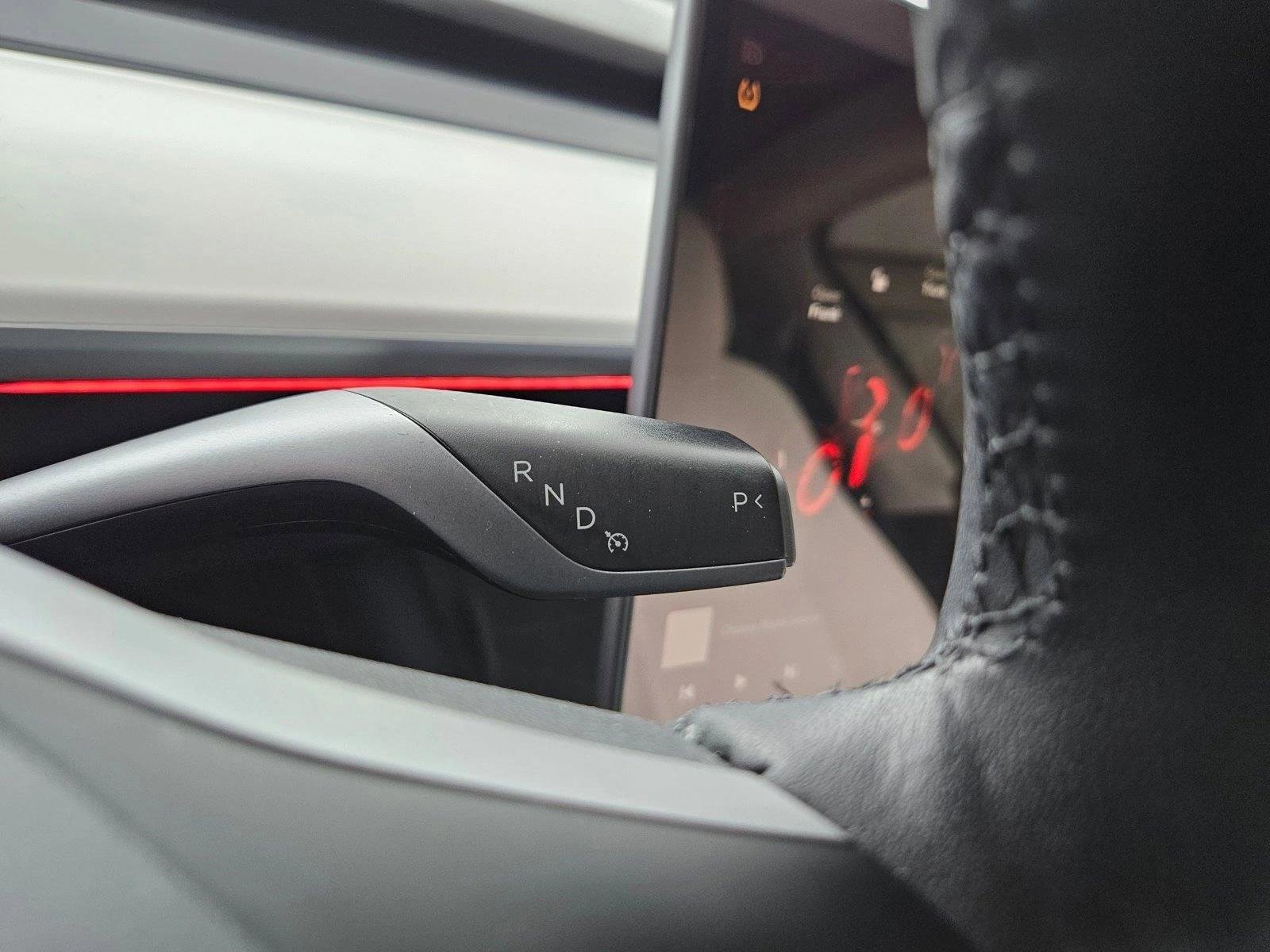 Used 2022 Tesla Model Y Long Range AWD/4WD image 12