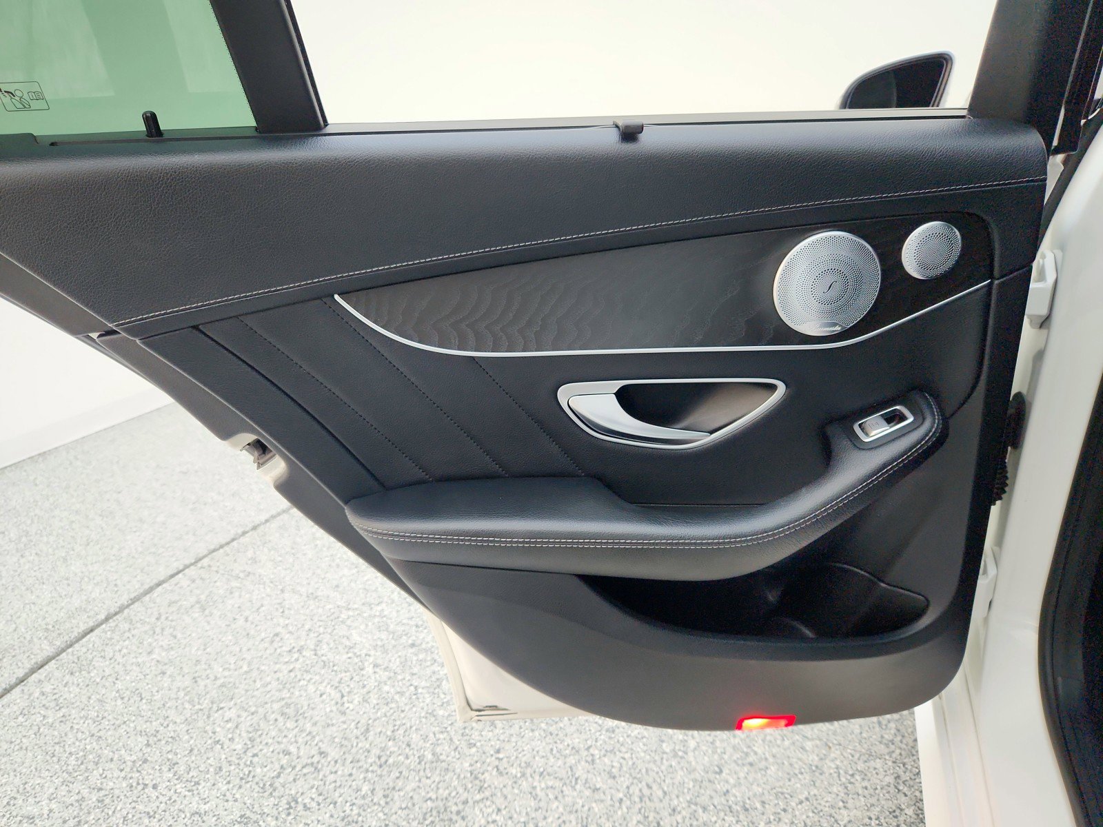 Used 2015 Mercedes-Benz C 300 4MATIC Sedan image 28