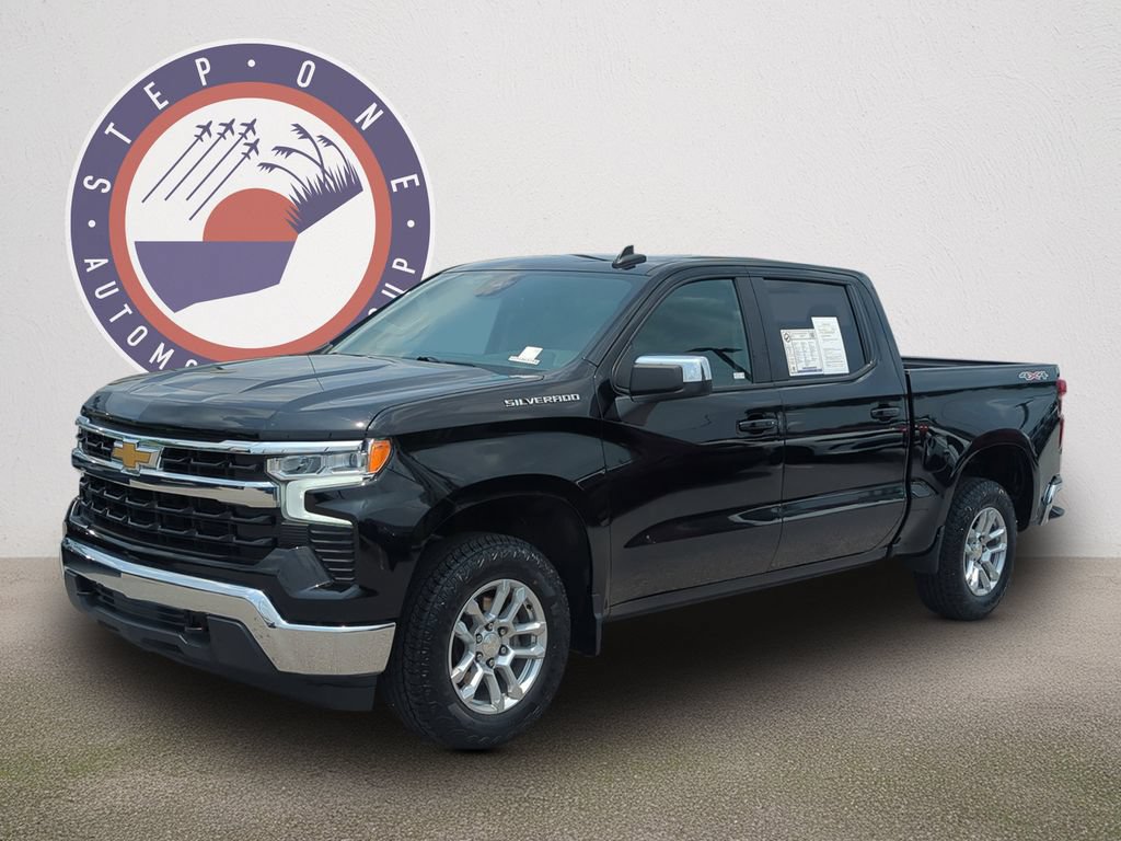 Used 2023 Chevrolet Silverado 1500 LT AWD/4WD image 1