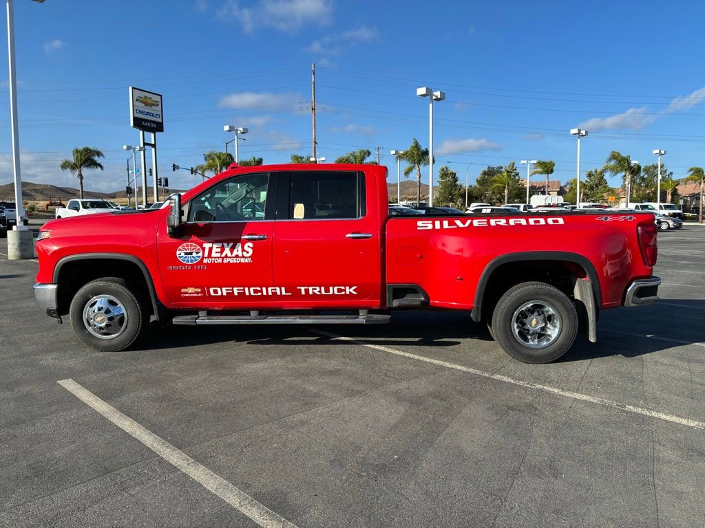 Used 2024 Chevrolet Silverado 3500 LTZ AWD/4WD image 8