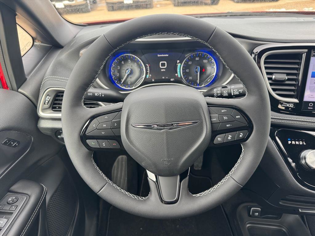New 2026 Chrysler Pacifica Select w/ S Appearance Package AWD/4WD image 12