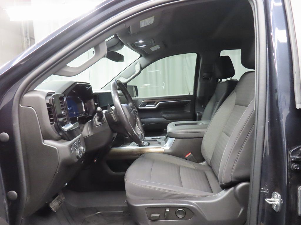 Used 2022 Chevrolet Silverado 1500 RST w/ Protection Package image 9