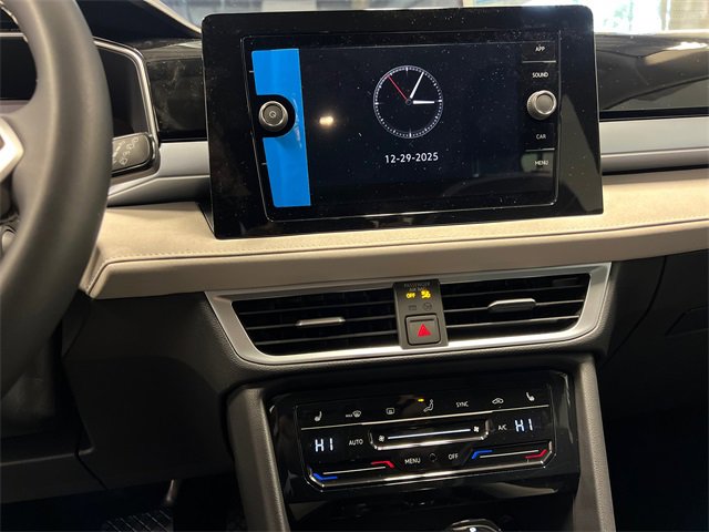 New 2026 Volkswagen Taos SE image 16