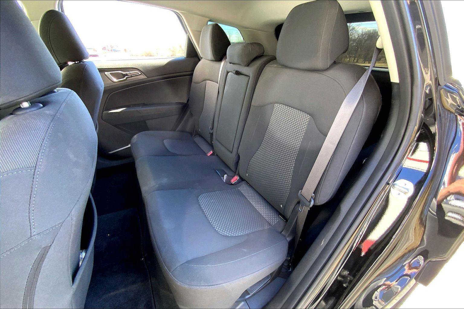 Used 2023 Kia Sportage LX image 20