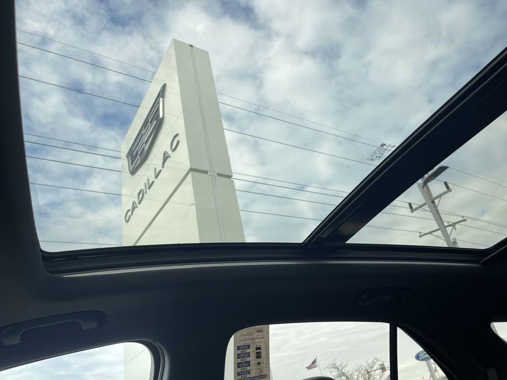 Used 2023 Chevrolet Equinox RS w/ LPO, Cargo Package image 41