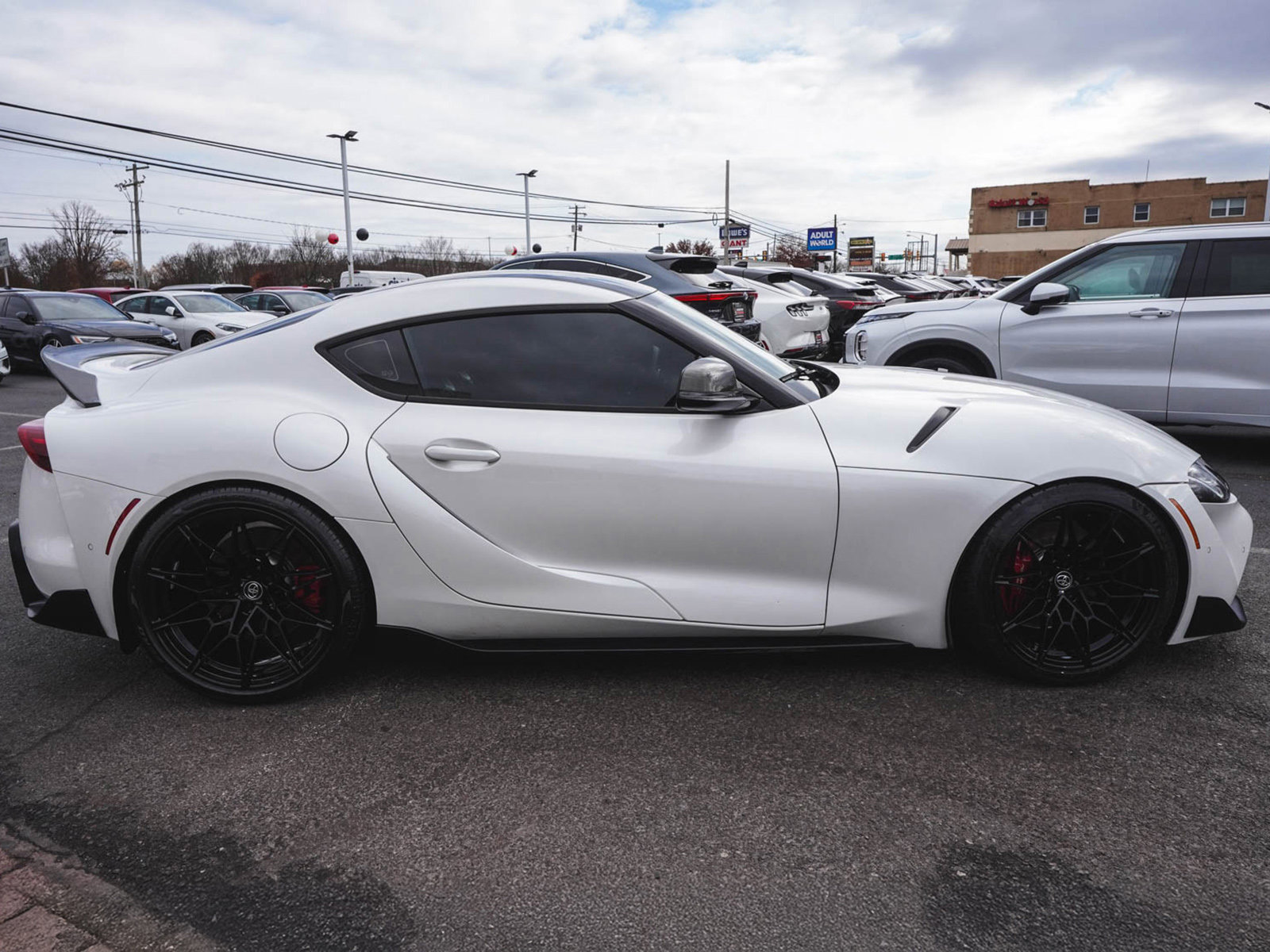 Used 2023 Toyota Supra Premium image 4