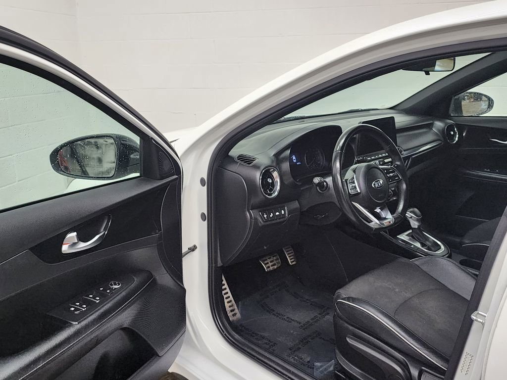 Used 2020 Kia Forte LXS FWD image 11