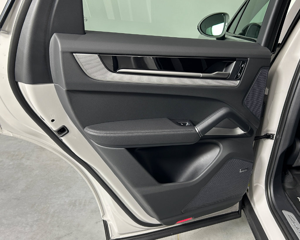 New 2026 Porsche Cayenne AWD/4WD image 28