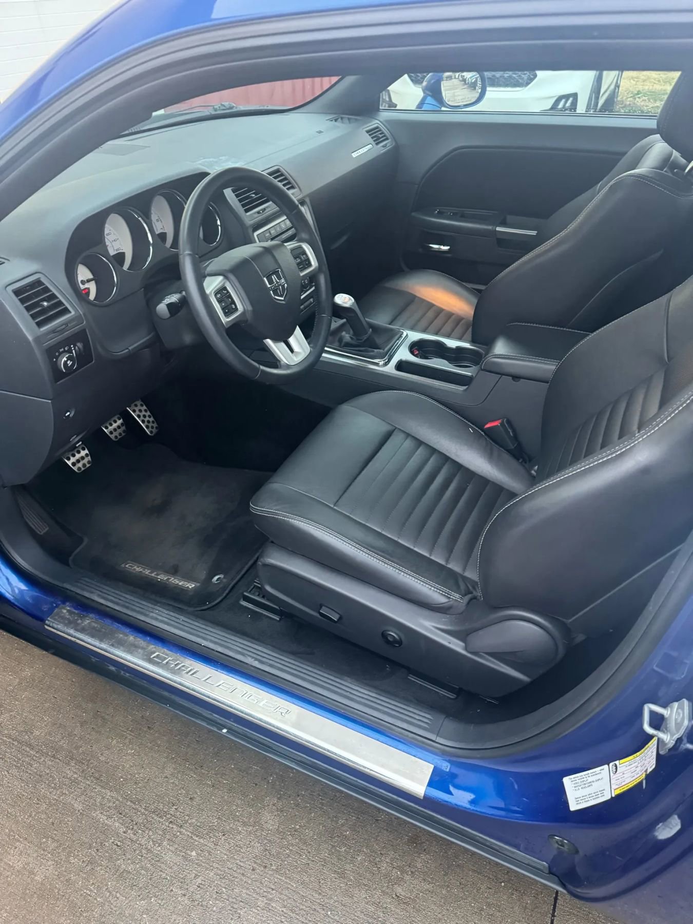 Used 2012 Dodge Challenger R/T image 6