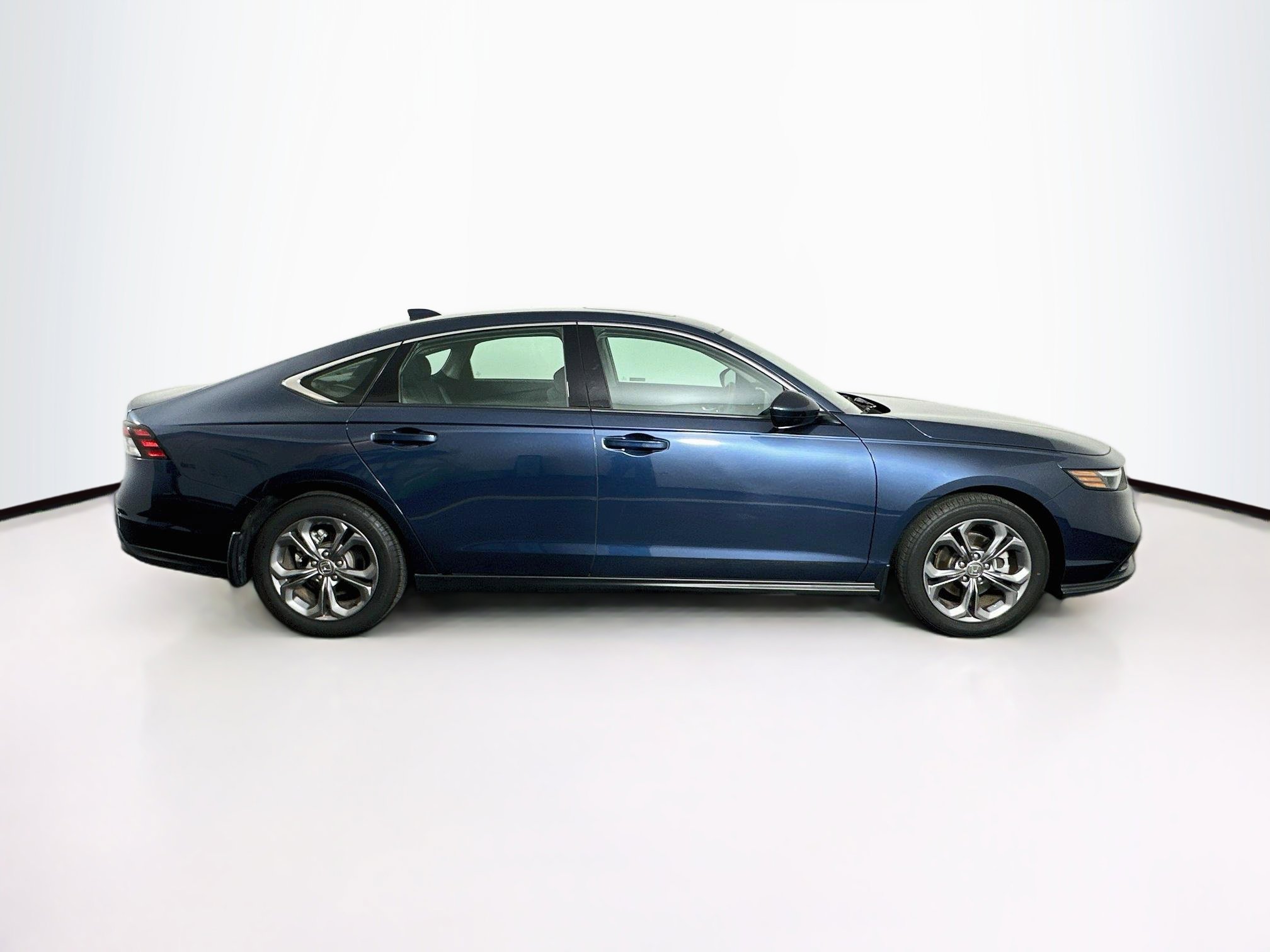 Used 2024 Honda Accord EX image 10