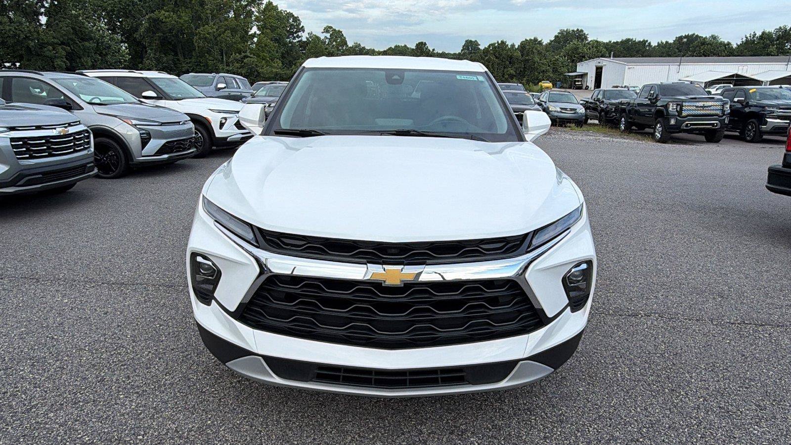 New 2026 Chevrolet Blazer LT FWD image 2