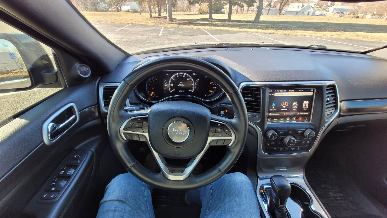 Used 2018 Jeep Grand Cherokee Altitude image 13