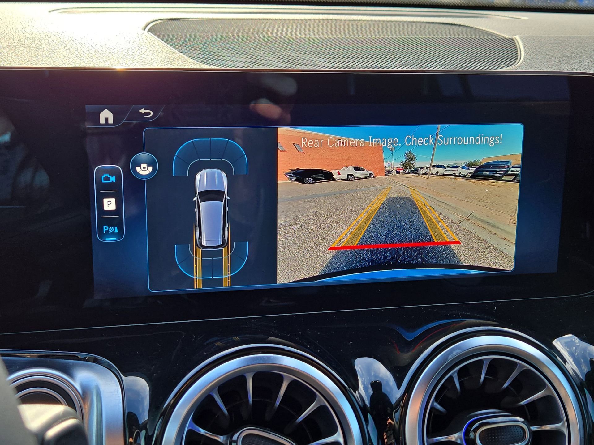 New 2025 Mercedes-Benz GLB 250 image 18
