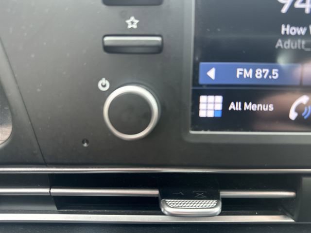 Used 2021 Hyundai Elantra SEL image 14