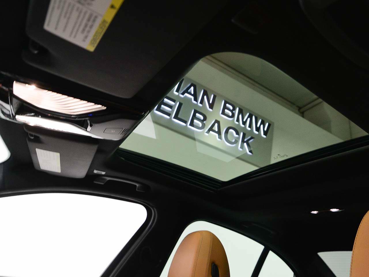 Used 2022 BMW 330i Sedan w/ Premium Package 2 RWD image 7