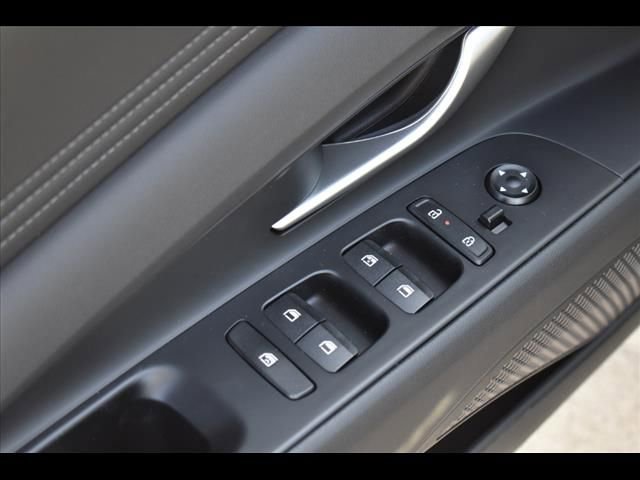 Certified 2025 Hyundai Elantra SEL FWD image 21