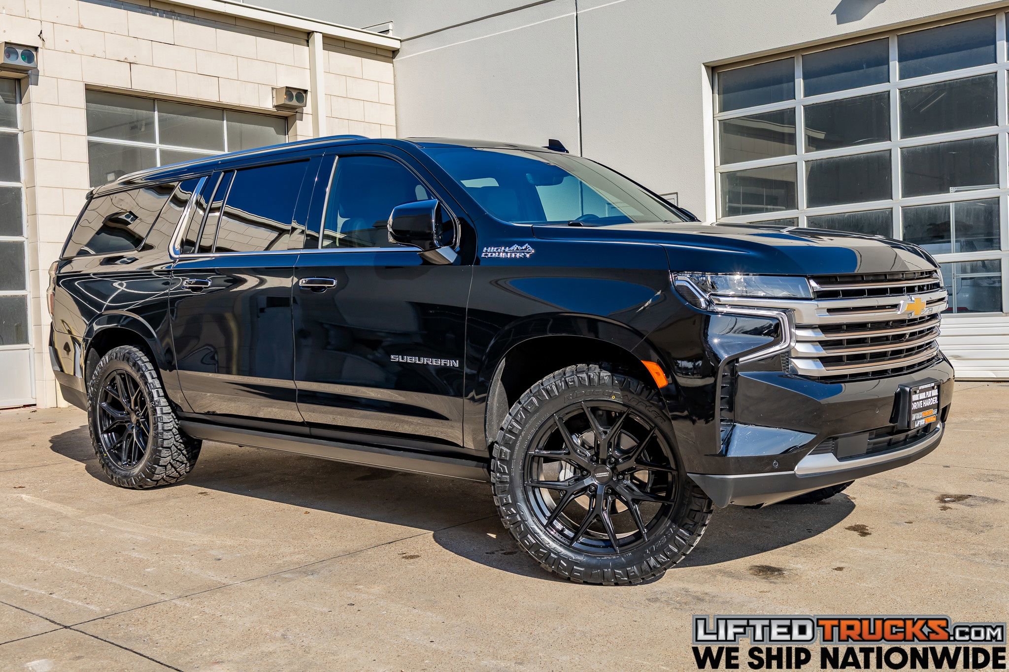 Used 2024 Chevrolet Suburban High Country image 1