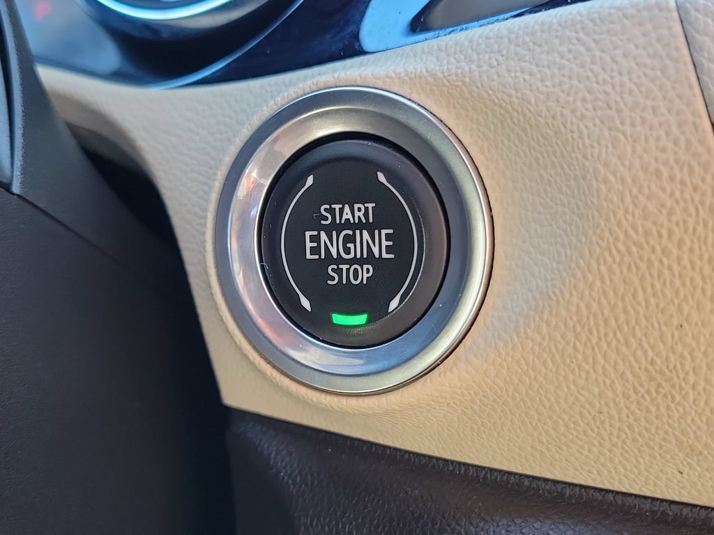 Used 2020 Buick Encore GX Essence FWD image 28