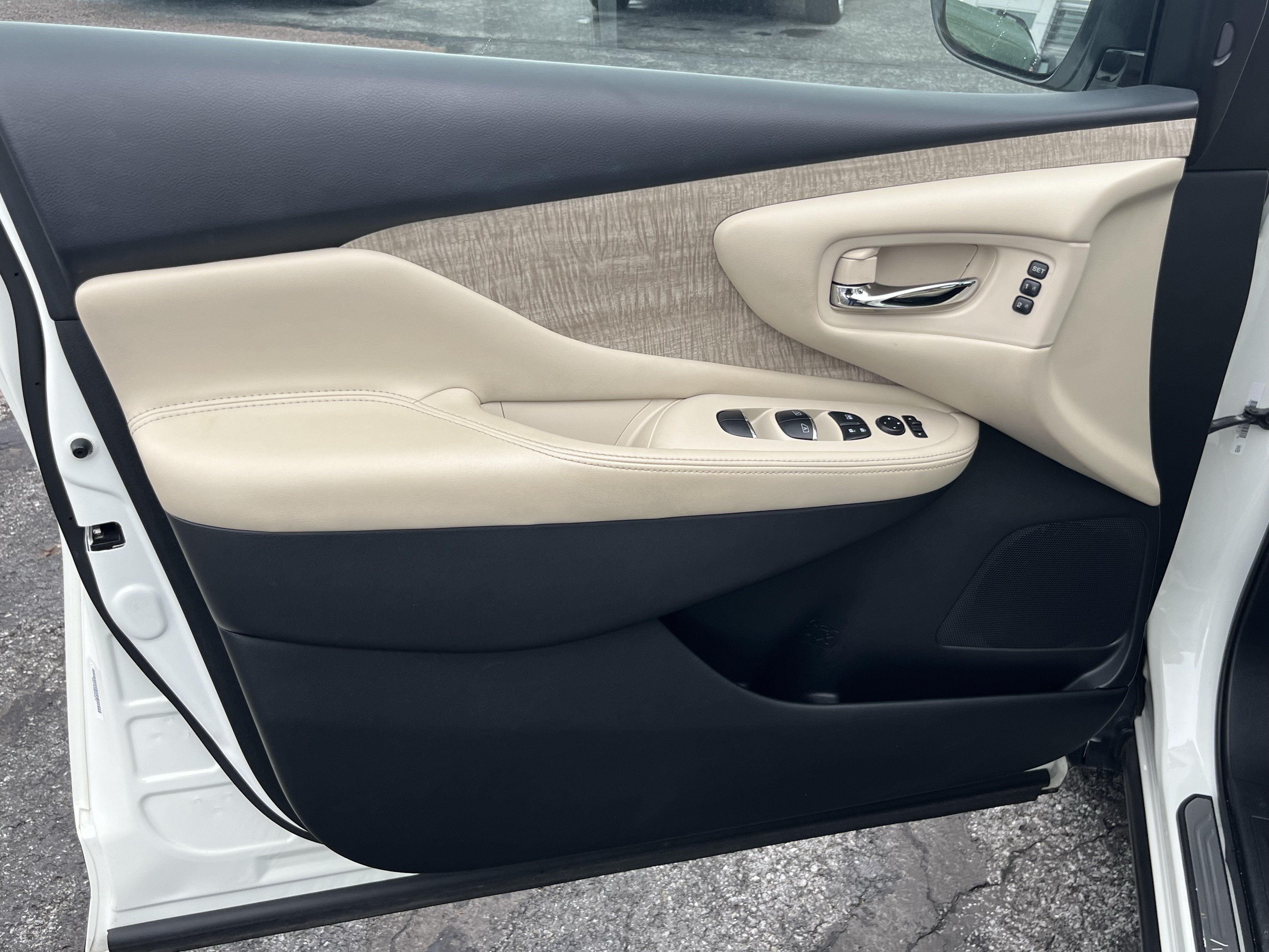 Used 2020 Nissan Murano SL w/ Moonroof Package AWD/4WD image 19
