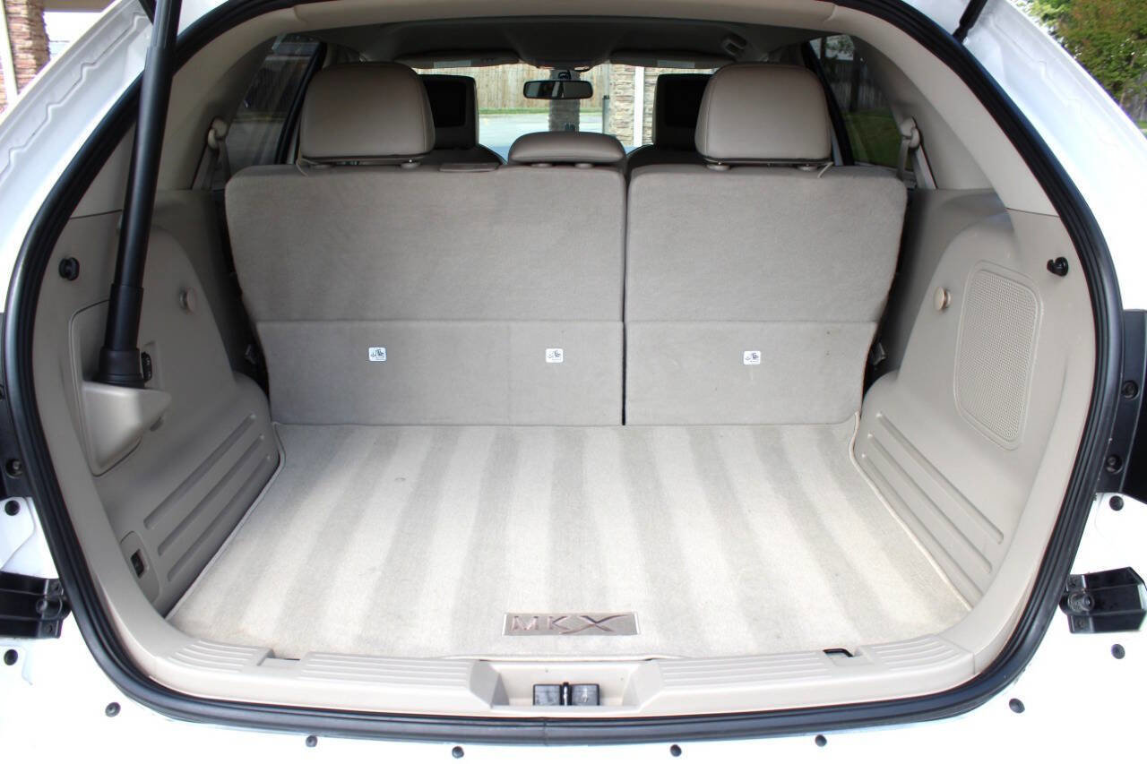 Used 2014 Lincoln MKX FWD w/ Equipment Group 101A image 7