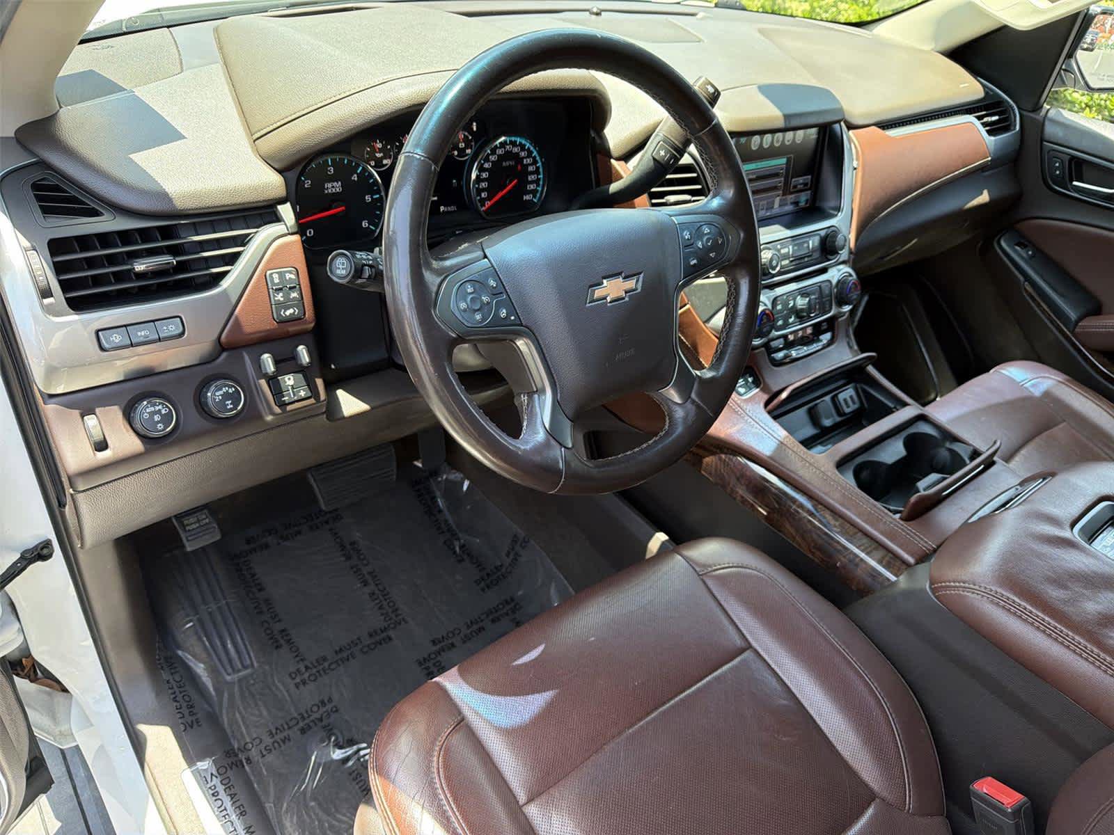 Used 2018 Chevrolet Suburban Premier AWD/4WD image 2