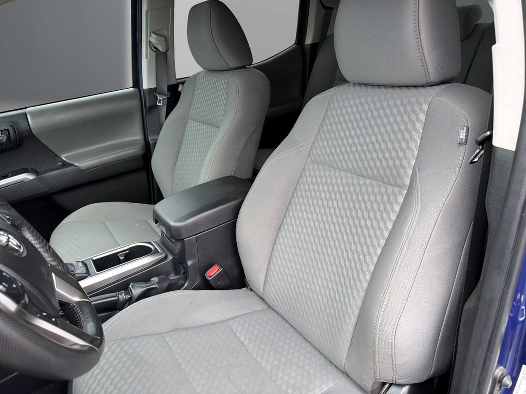 Used 2022 Toyota Tacoma SR5 AWD/4WD image 13