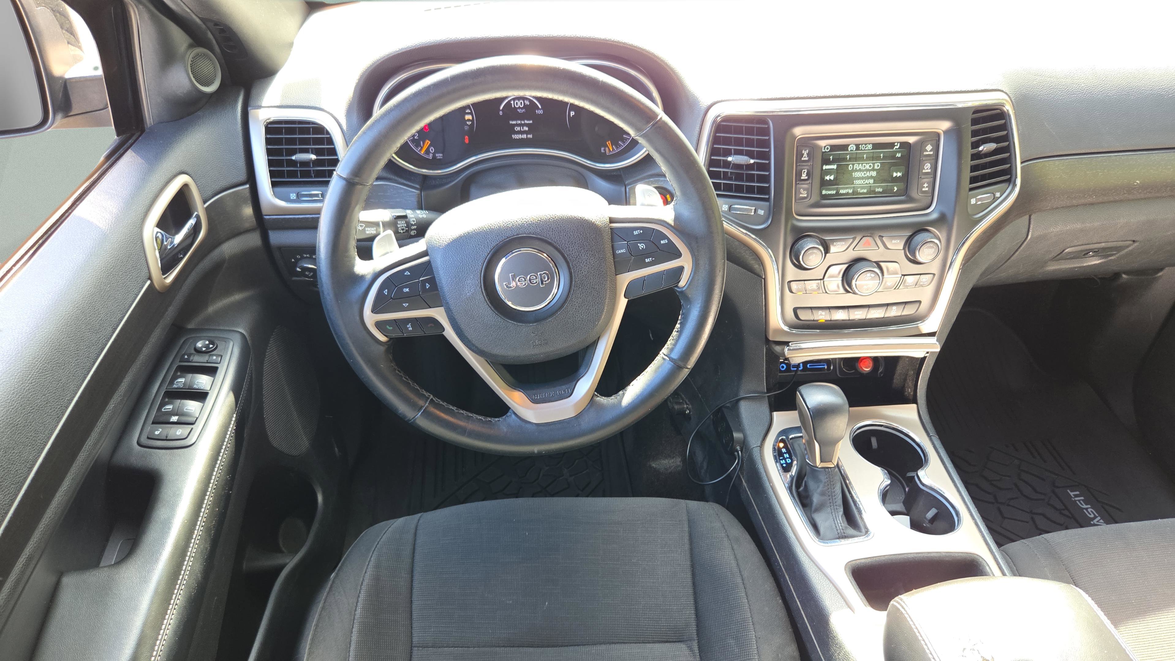 Used 2017 Jeep Grand Cherokee Laredo w/ Quick Order Package 23E image 12