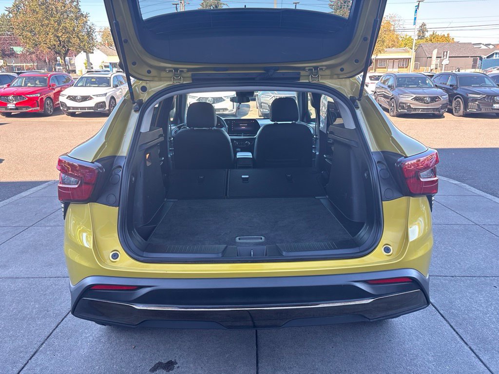 Used 2024 Chevrolet Trax ACTIV FWD image 32