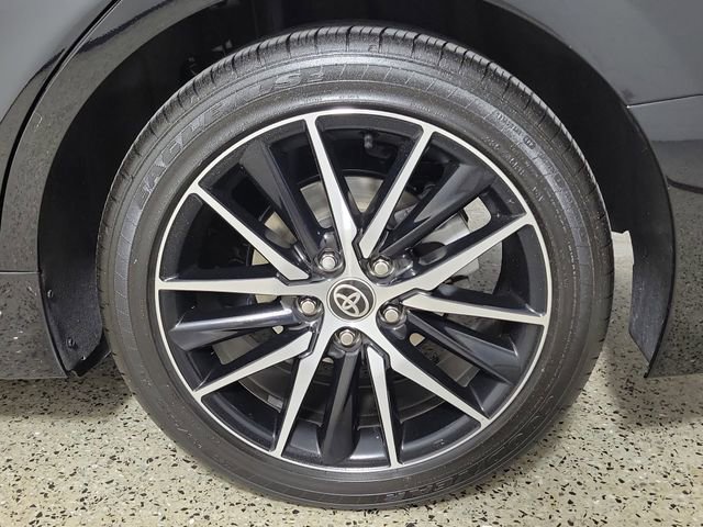 Used 2023 Toyota Camry SE FWD image 8