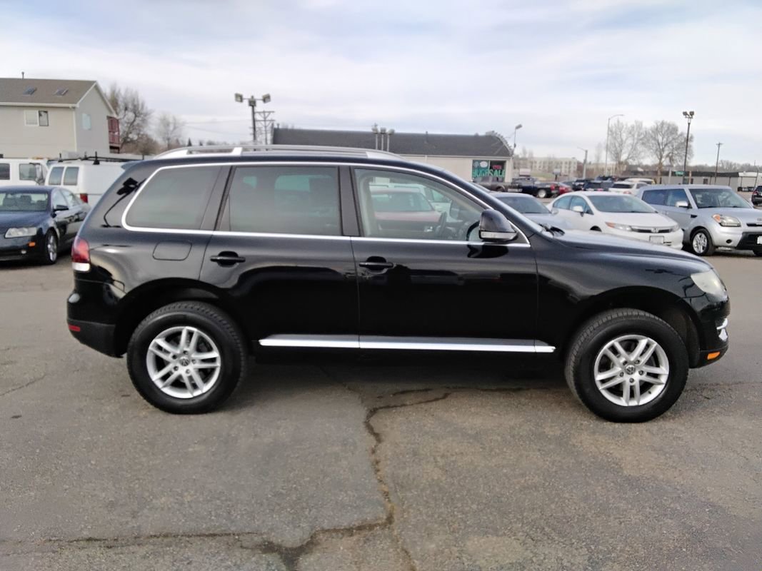 Used 2008 Volkswagen Touareg VR6 image 4