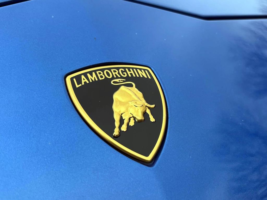Used 2023 Lamborghini Urus S image 13