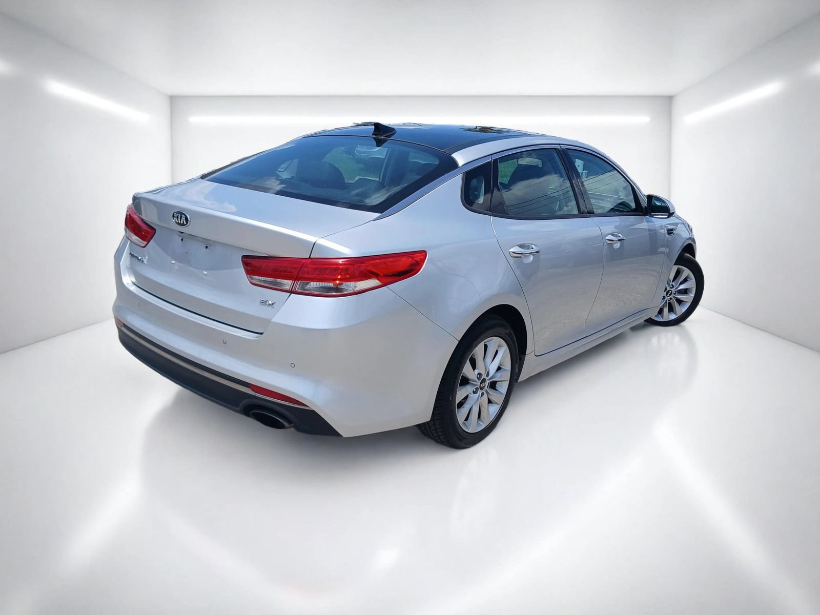 Used 2017 Kia Optima EX w/ Premium Package FWD image 6