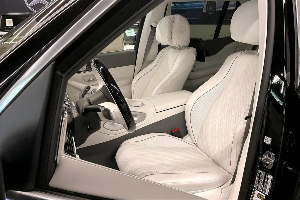 New 2026 Mercedes-Benz Maybach GLS 600 4MATIC image 9