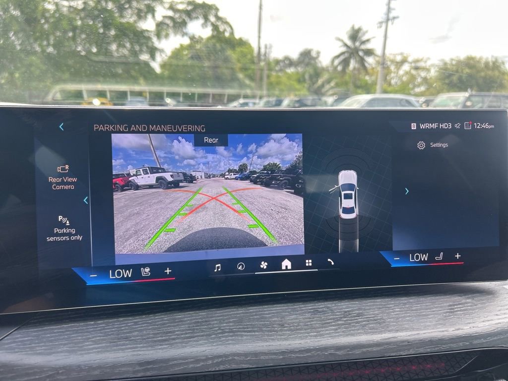 Used 2025 BMW 330i xDrive Sedan image 15