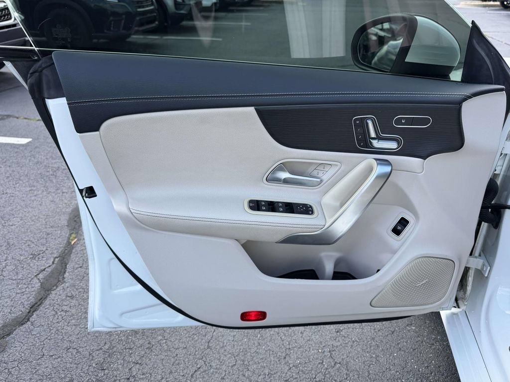 Used 2020 Mercedes-Benz CLA 250 image 16