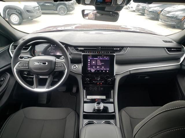 New 2026 Jeep Grand Cherokee L 4WD image 8