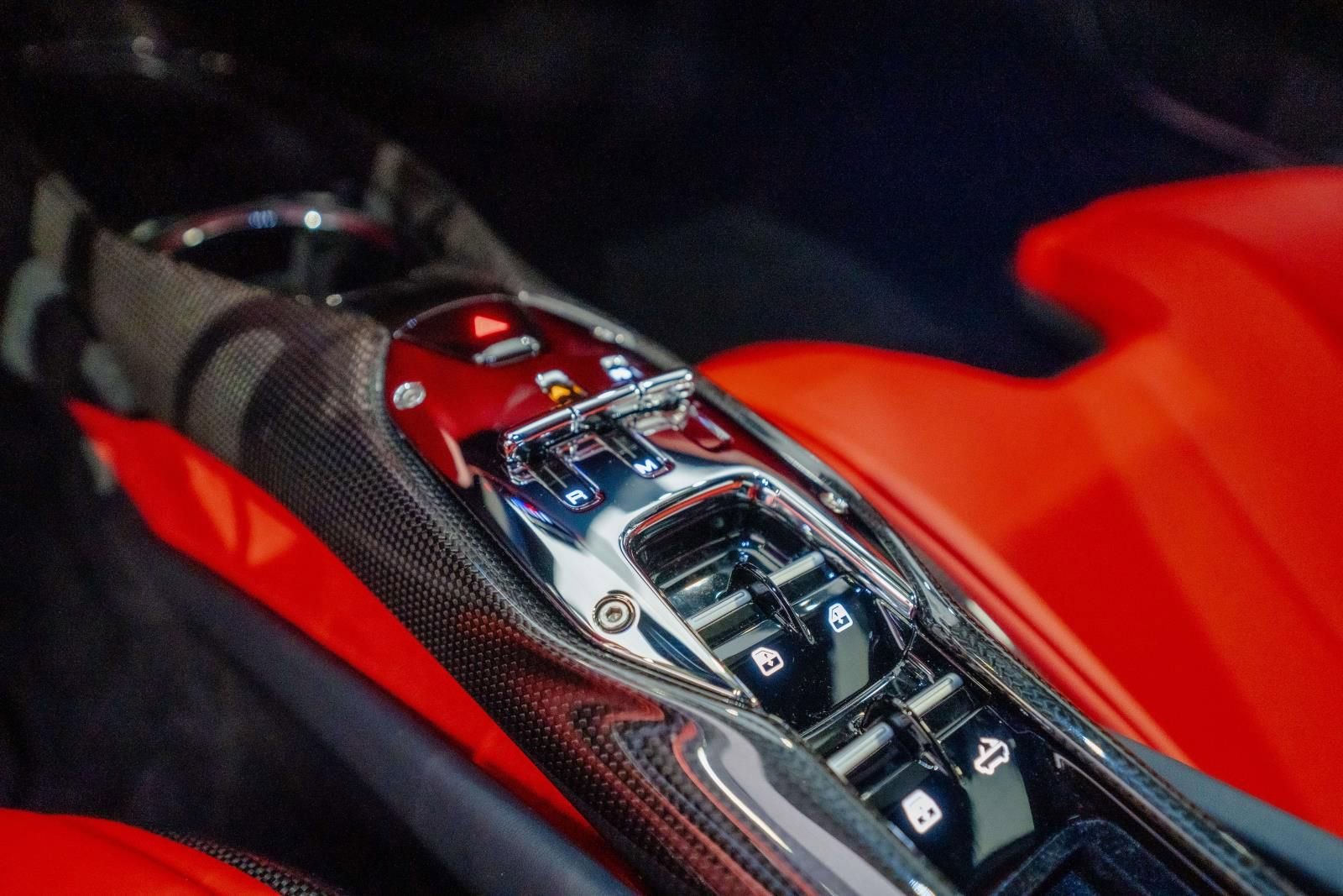 Used 2025 Ferrari 296 GTS image 17