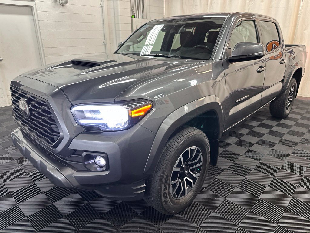Used 2023 Toyota Tacoma TRD Sport w/ Technology Package AWD/4WD image 4